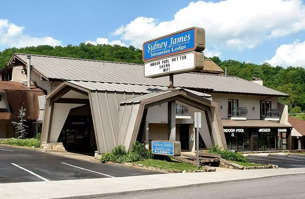 3 Types of Vacationers That Love Our Downtown Gatlinburg Hotel