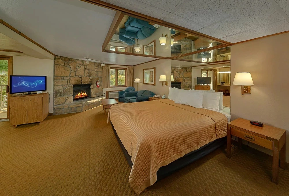 4 Reasons Our Downtown Gatlinburg Hotel Rooms Are the Best Place to Stay