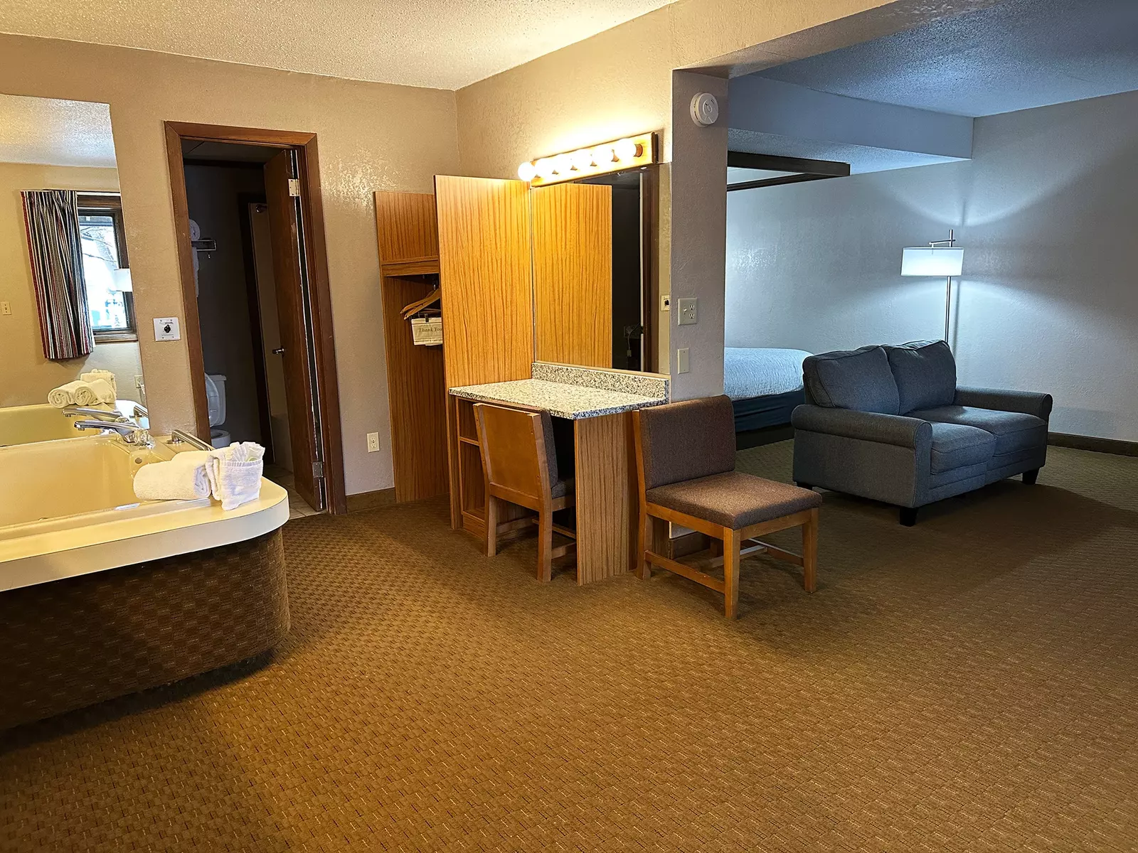 King Bed With Jacuzzi Rooms