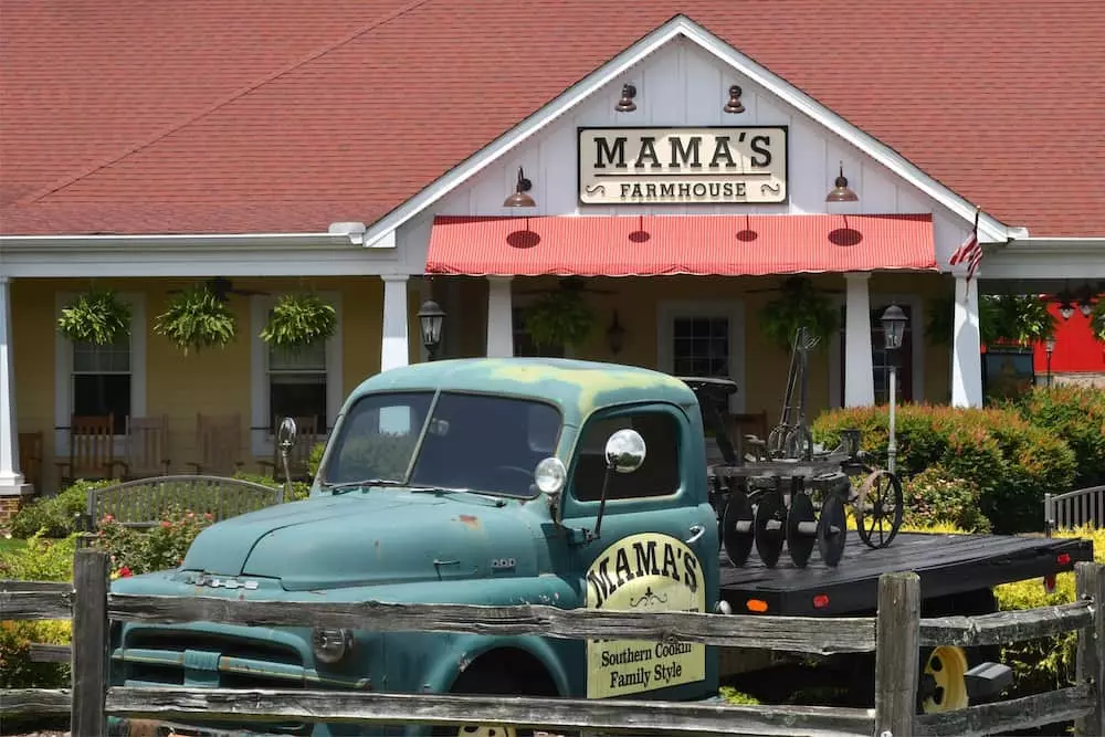 The 4 Best Mom and Pop Restaurants in Pigeon Forge