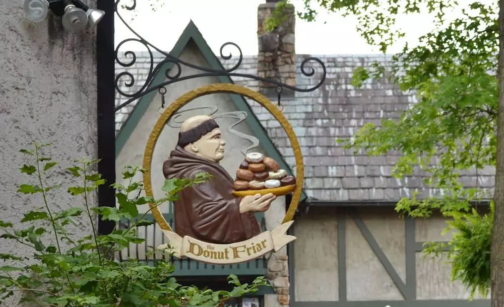 4 of the Best Shops in Gatlinburg for a Sweet Treat