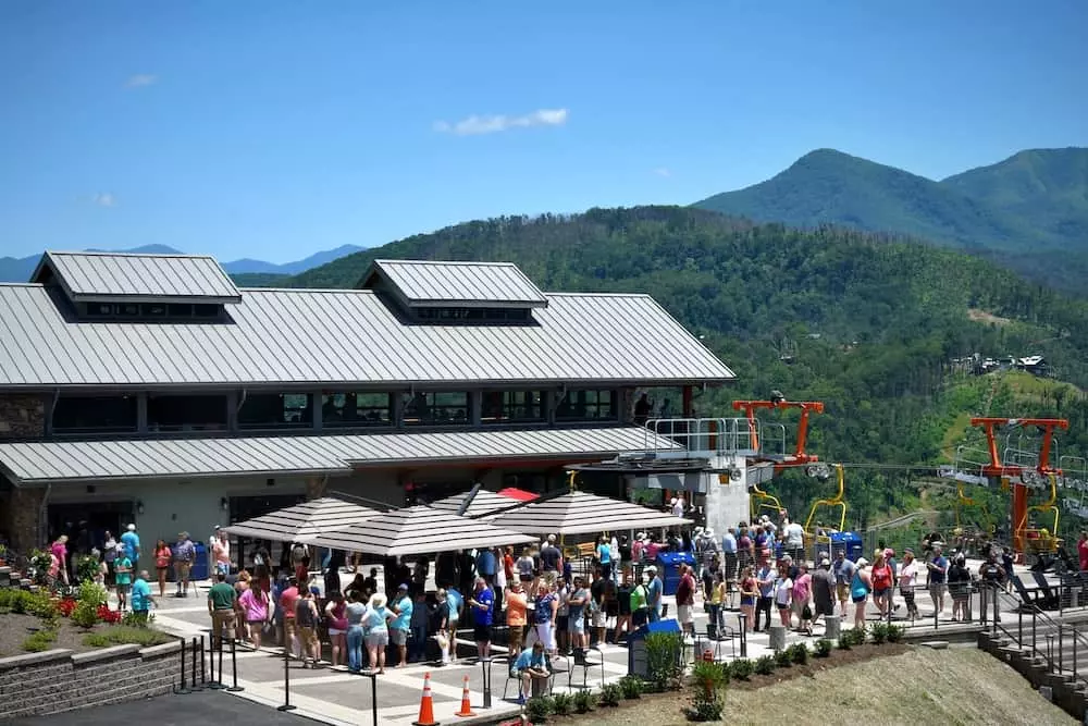 Top 4 Restaurants in Gatlinburg TN With Scenic Views
