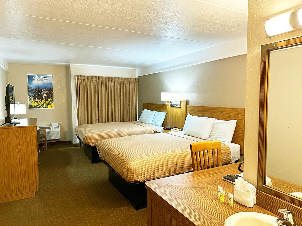Double Queen Creekside With Balcony Rooms