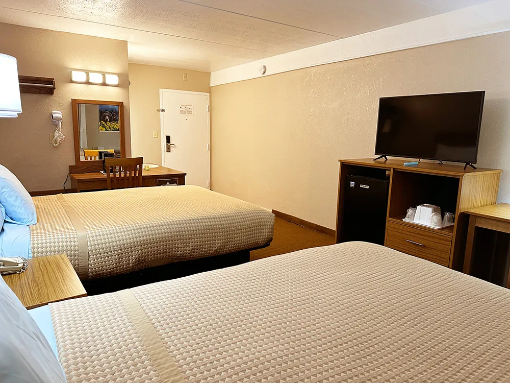 Double Queen Creekside With Balcony Rooms