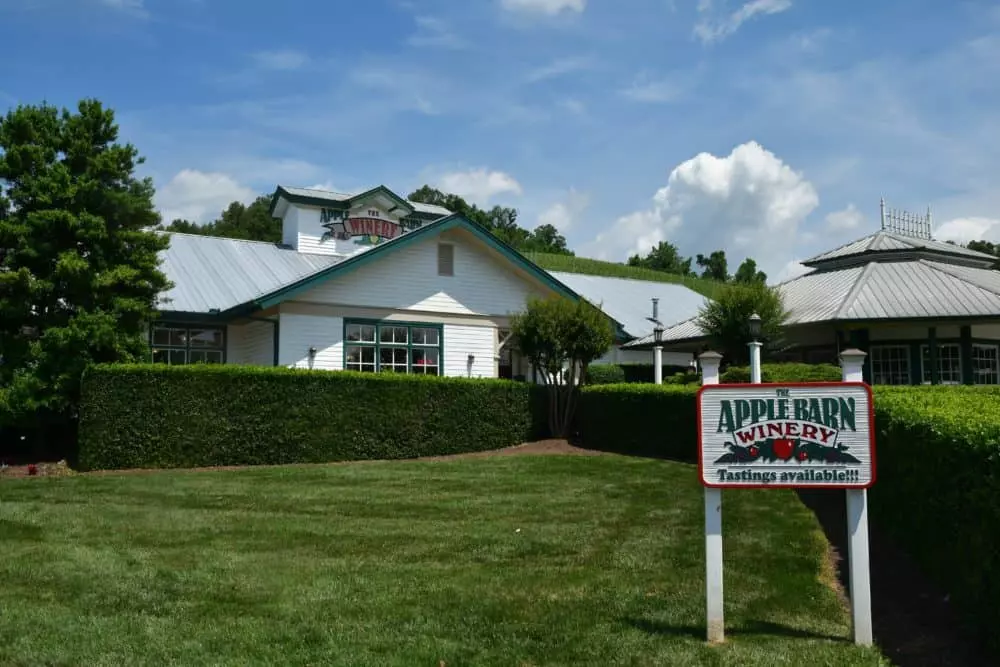 All About the Rocky Top Wine Trail in the Smoky Mountains
