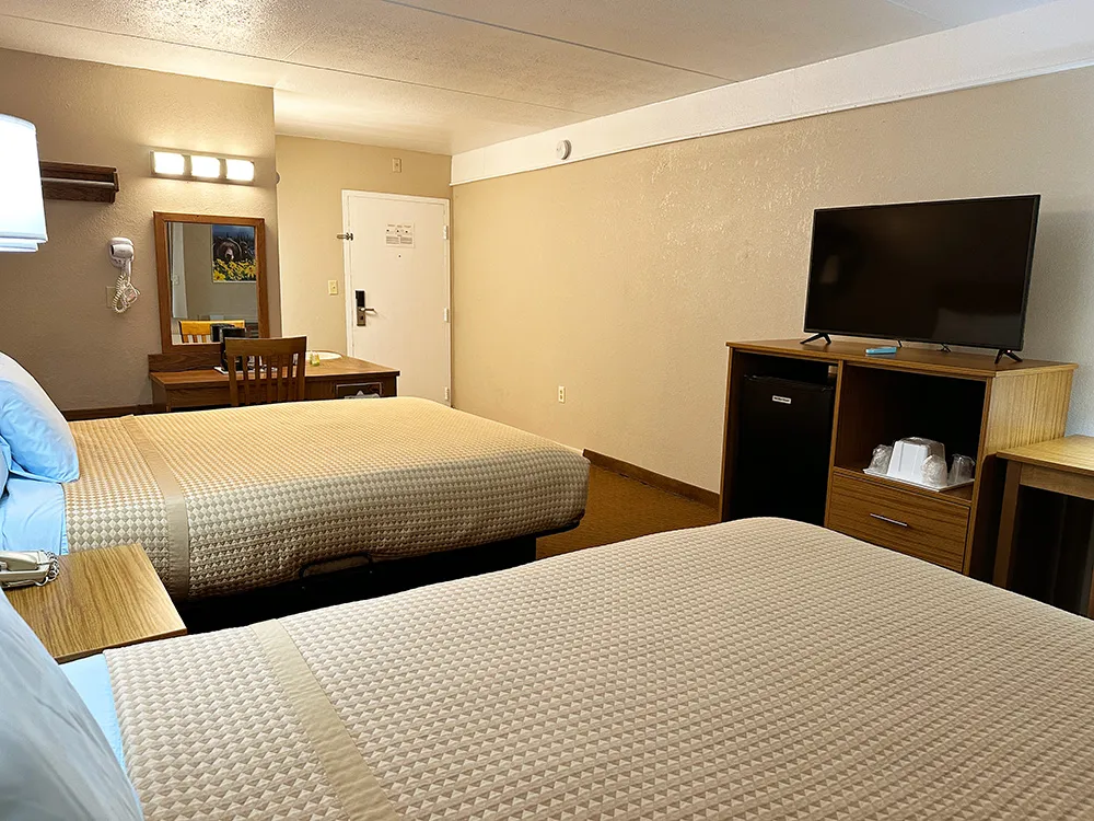 Double Queen Creekside With Balcony Rooms