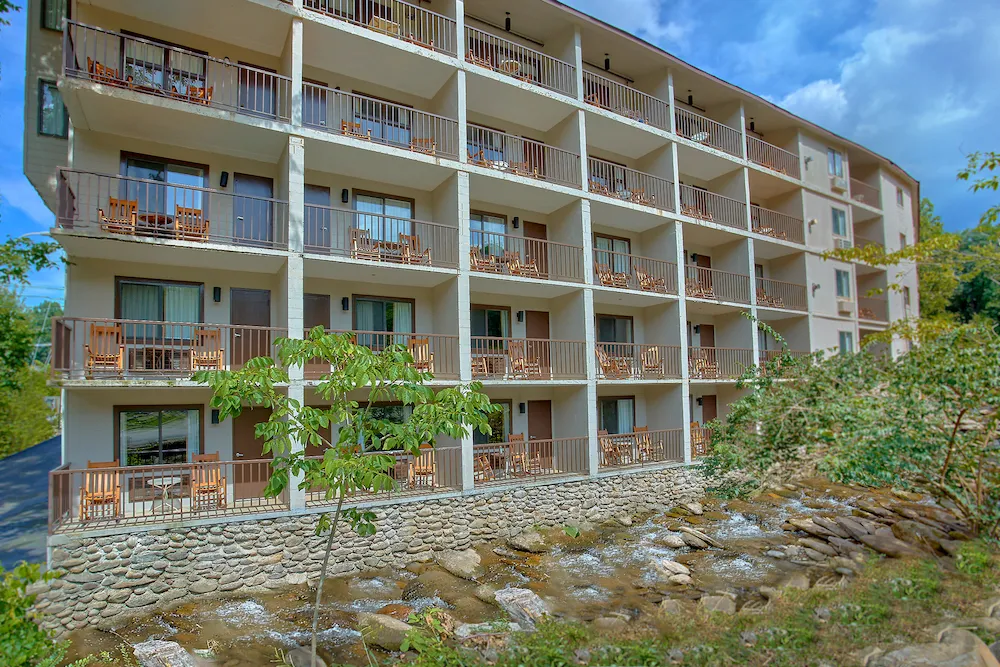 our gatlinburg hotel on the water