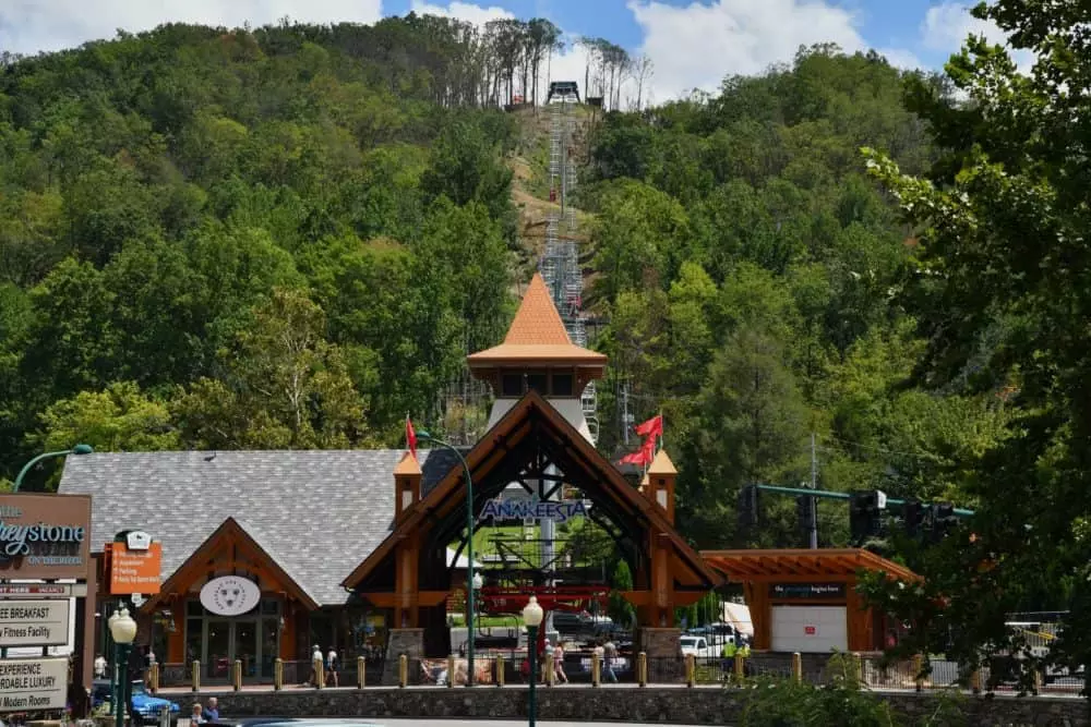 Top 4 Fun Things to Do in Gatlinburg With Your Family