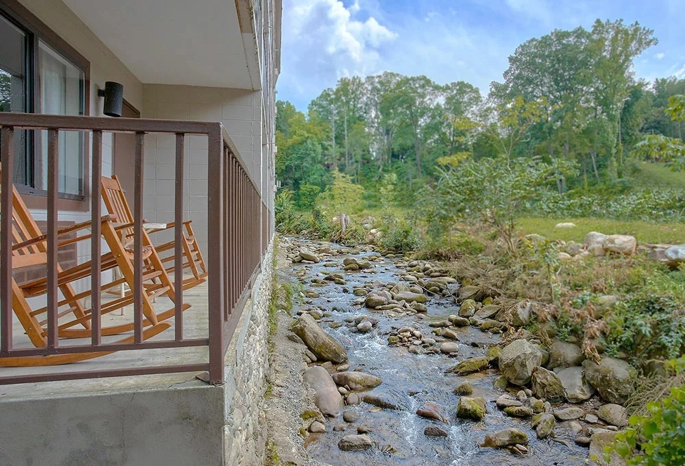 4 Great Ways to Relax at Our Hotel in Downtown Gatlinburg