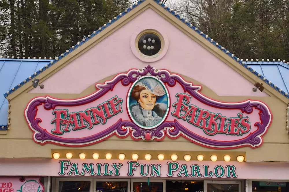 Top 5 Places to Visit for a Quick and Affordable Lunch in Gatlinburg