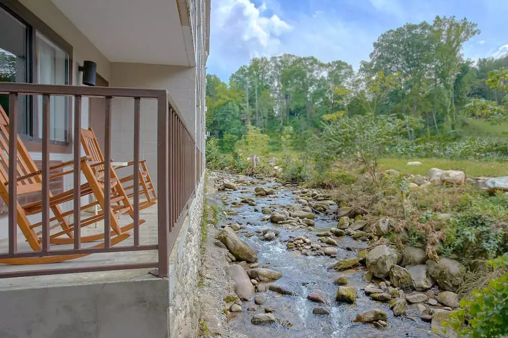 5 Reasons Guests Love the Private Balconies at Our Hotel in Downtown Gatlinburg