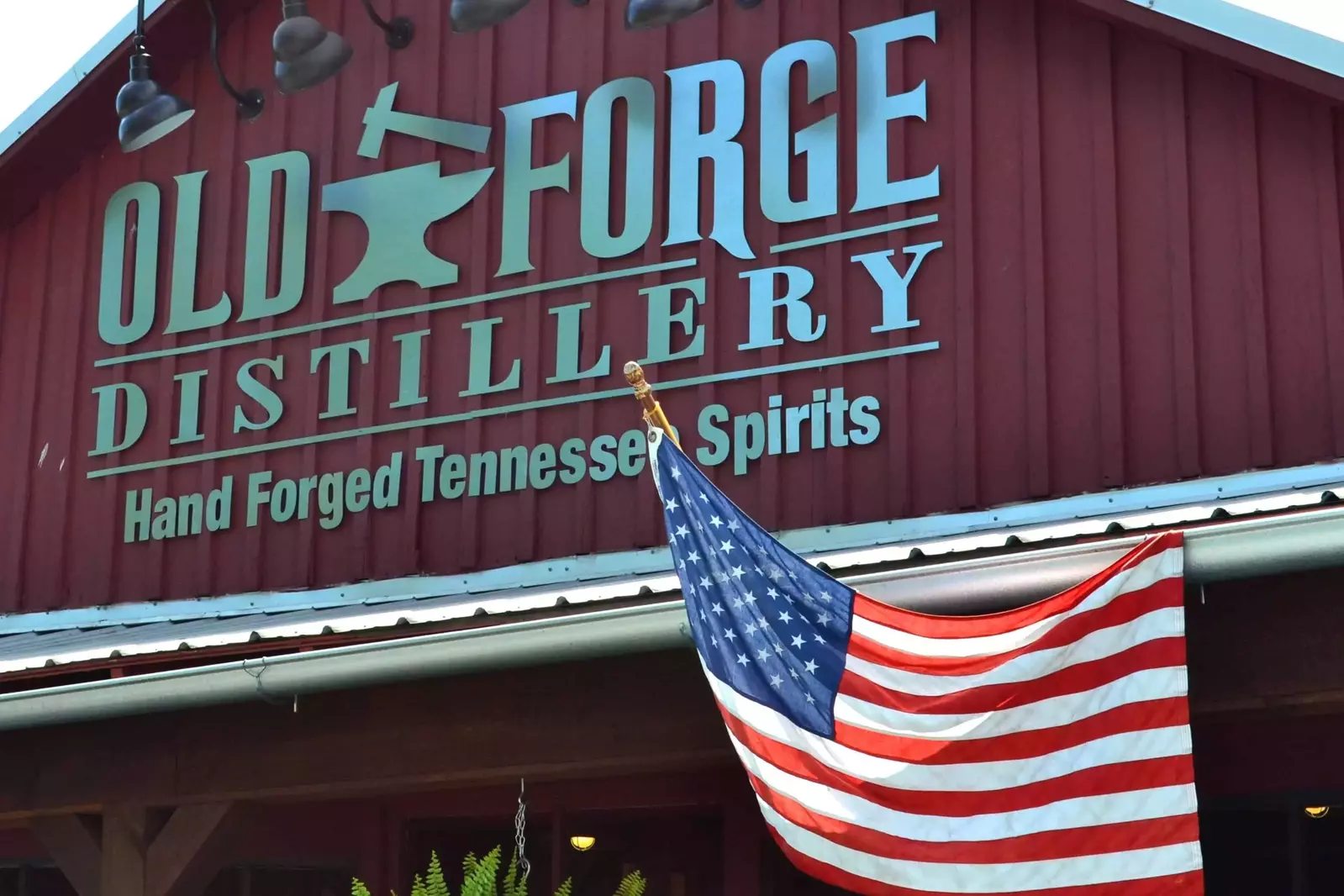 Top 5 Places to Go Moonshine Tasting in Gatlinburg and Pigeon Forge