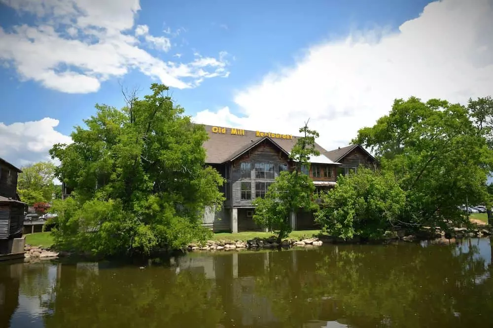 4 of the Best Restaurants in Pigeon Forge